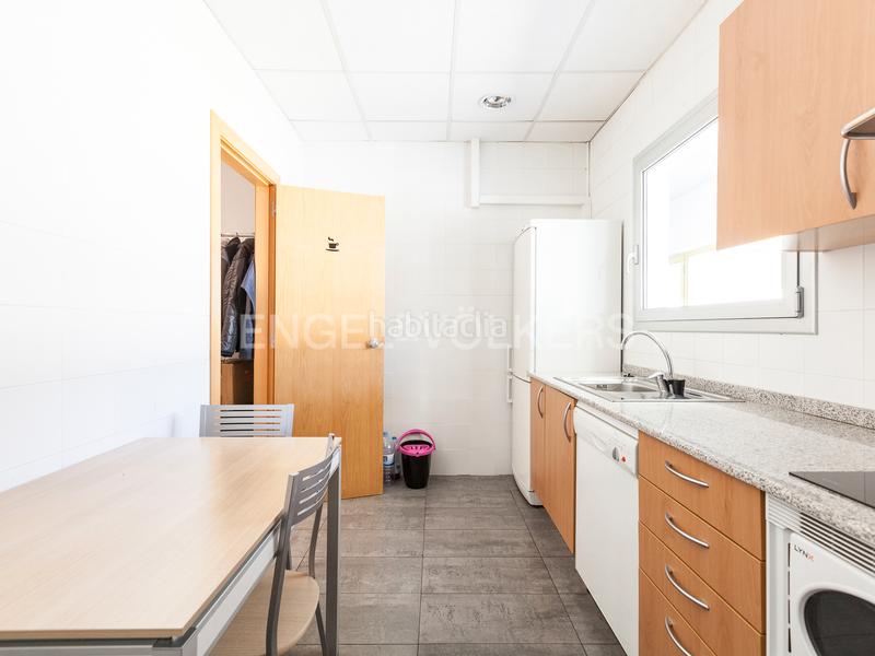 Foto d7c1172a-80aa-4207-a0cc-204fade0d7f9. Nau industrial a Monistrol de Montserrat