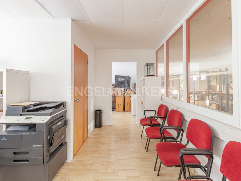 Foto bd0c07db-40b5-4af0-9064-78a82cb3cab8. Industrial building in Barri del Centre Terrassa