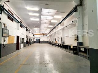 Industrial building in El Pedró