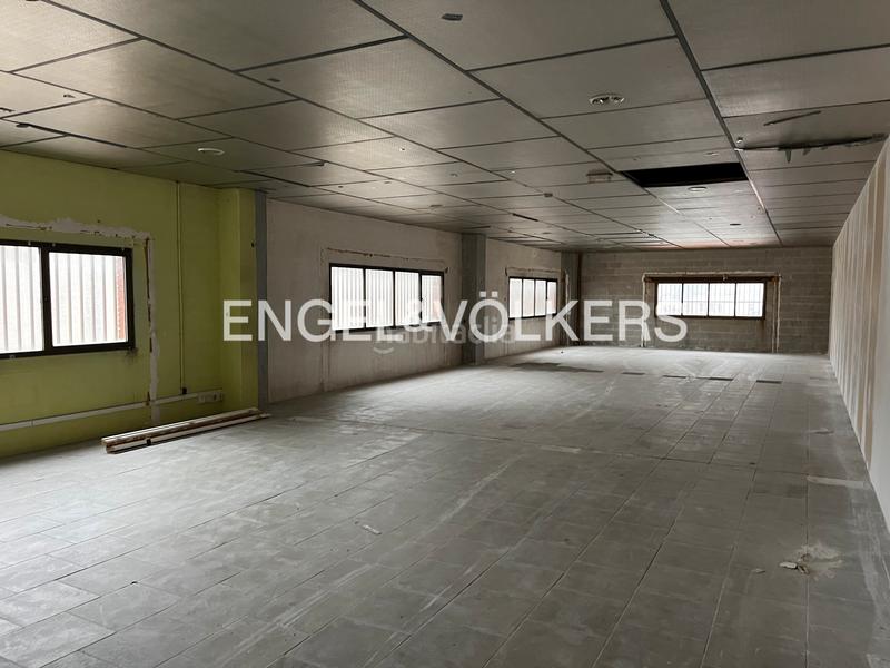 Foto 598c3c80-d4a7-4fd7-8923-9c5a572f2877. Nave industrial  en n 150 km 2.6 en Montcada i Reixac