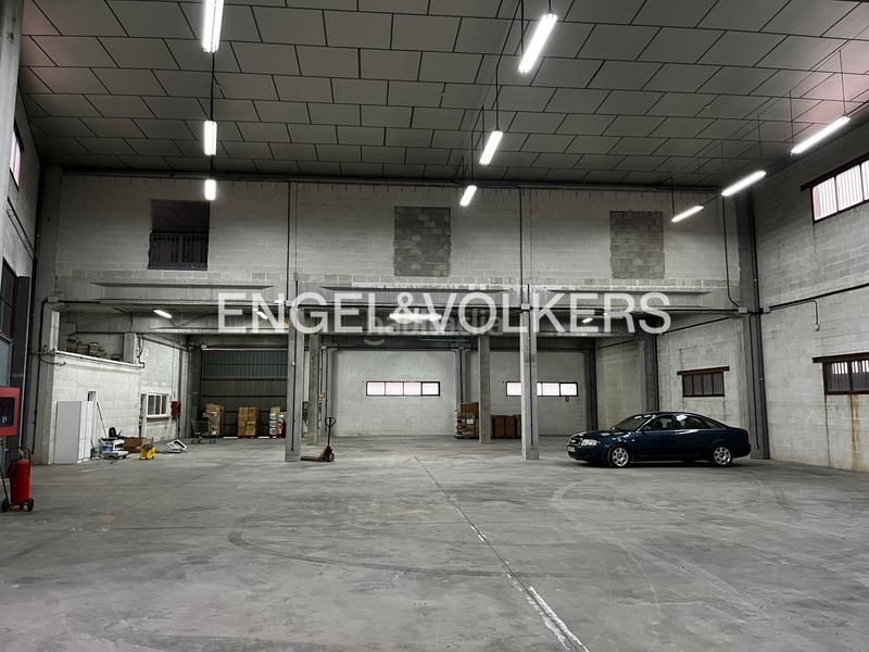 Foto ffa63626-c4fc-478b-bcf4-09448989db85. Nave industrial  en n 150 km 2.6 en Montcada i Reixac