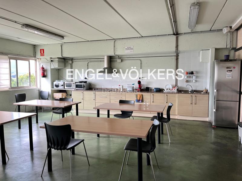 Foto 19c4a548-e44b-496d-b461-15d5b95e9d61. Industrial building in Mas Rampinyo - Montcada Nova - Carrerada Montcada i Reixac