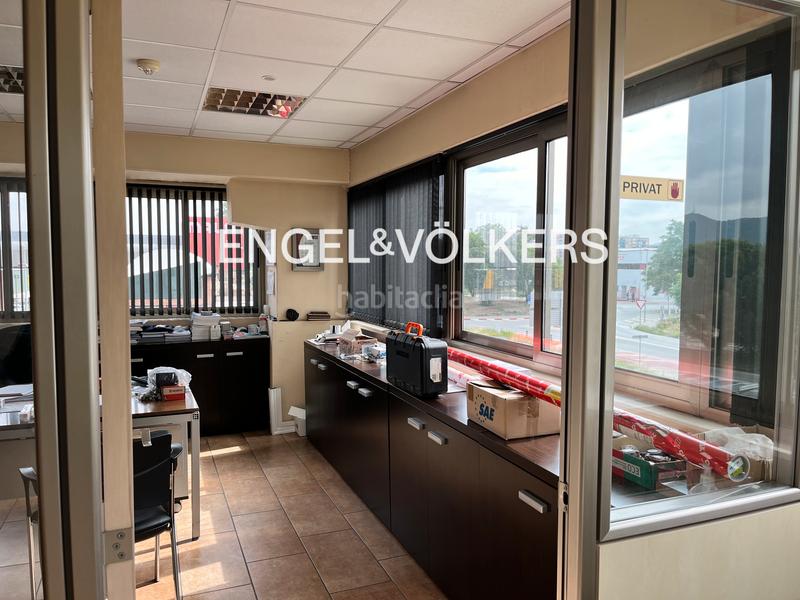 Foto f9465496-970c-4ae8-bc88-fd4b5c6ff134. Industrial building in Mas Rampinyo - Montcada Nova - Carrerada Montcada i Reixac