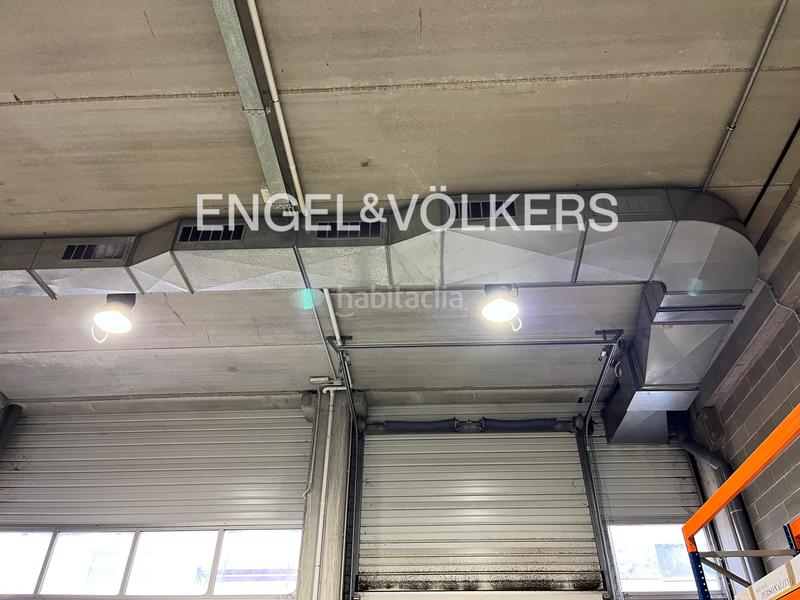 Foto b4c70a53-8554-4e4d-882f-2f1b17fdc1a0. Bâtiment à usage industriel dans Mas Rampinyo - Montcada Nova - Carrerada Montcada i Reixac