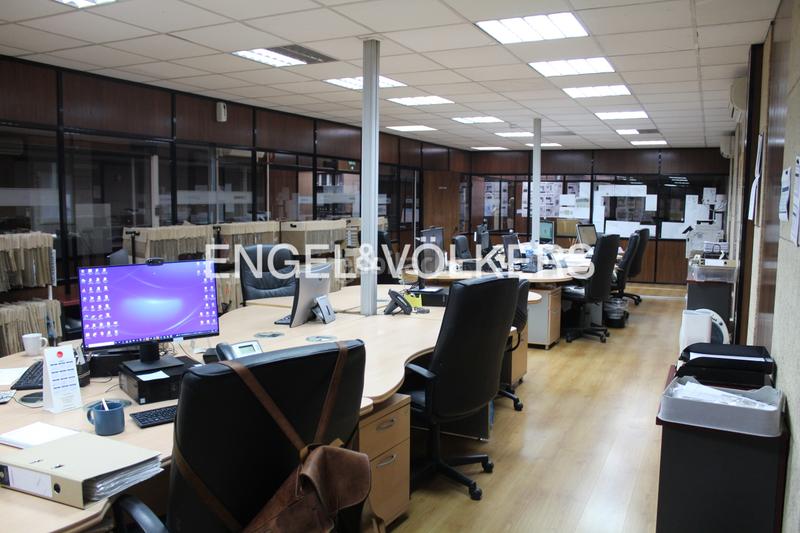 Foto 3589ca26-6d0e-45fd-8430-f6e7bd20e88e. Capannone industriale in Mas Rampinyo - Montcada Nova - Carrerada Montcada i Reixac