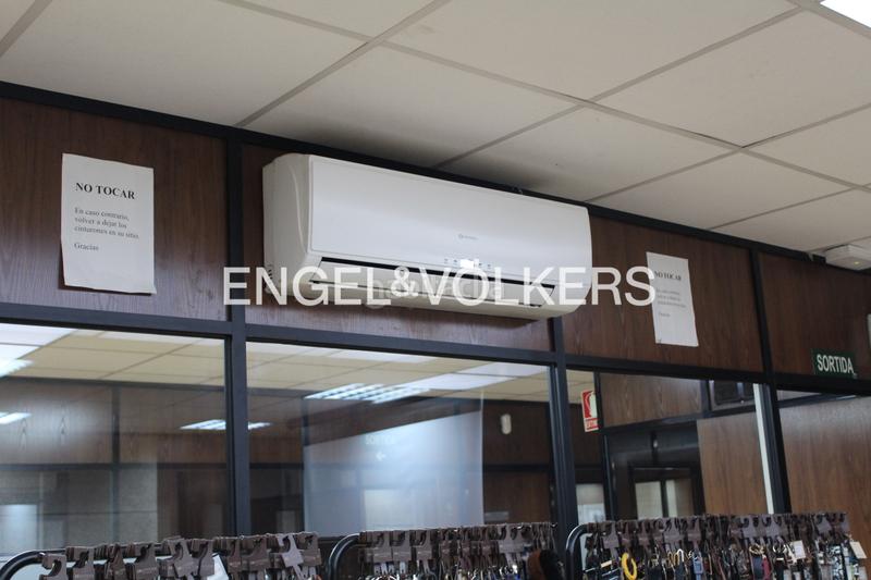 Foto 45a10afd-cfd7-455a-b897-a96bcac9db09. Capannone industriale in Mas Rampinyo - Montcada Nova - Carrerada Montcada i Reixac