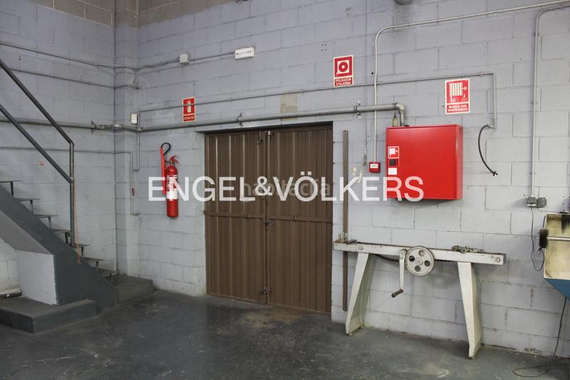 Foto 4cb263ac-0bcc-470b-b912-6abe4ca1a22b. Capannone industriale in Mas Rampinyo - Montcada Nova - Carrerada Montcada i Reixac