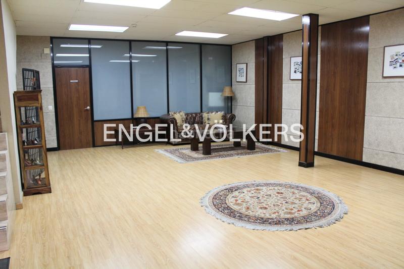 Foto 52ea8efe-6dfd-4c92-b3dc-c1892dffd9af. Capannone industriale in Mas Rampinyo - Montcada Nova - Carrerada Montcada i Reixac