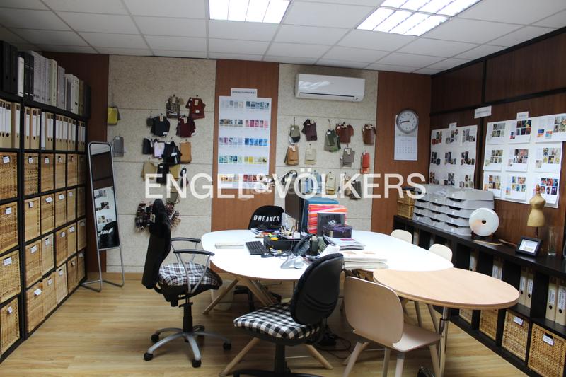 Foto 585c3bae-3ccc-4c67-ac93-de1b7899c189. Capannone industriale in Mas Rampinyo - Montcada Nova - Carrerada Montcada i Reixac