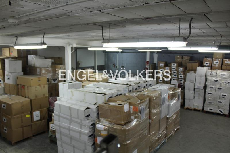 Foto a0019941-45ed-45f6-9630-e62a5fe9c855. Capannone industriale in Mas Rampinyo - Montcada Nova - Carrerada Montcada i Reixac