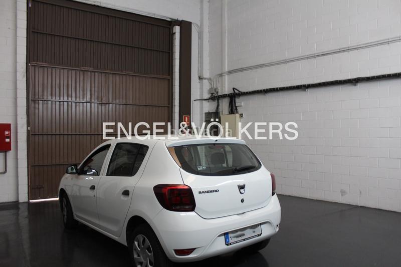 Foto ac1a47c7-93fe-4839-aebf-9298ee9ab2f9. Capannone industriale in Mas Rampinyo - Montcada Nova - Carrerada Montcada i Reixac