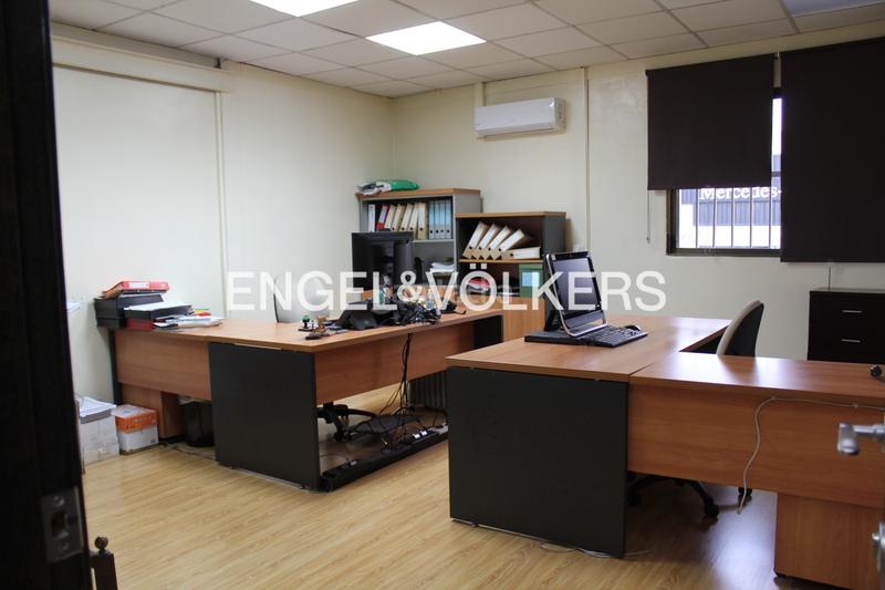 Foto b0406436-ea66-48ae-b2c4-4367d8101512. Capannone industriale in Mas Rampinyo - Montcada Nova - Carrerada Montcada i Reixac