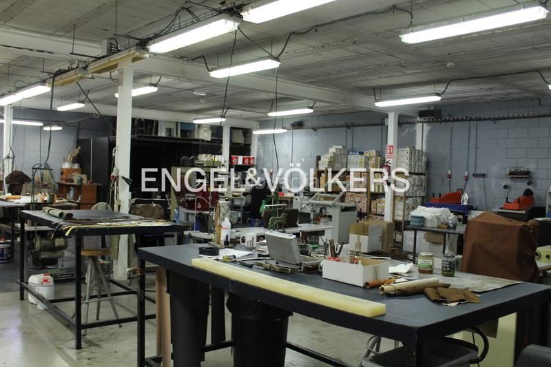 Foto b17a46de-f942-4d5a-86a1-cc122e37f475. Capannone industriale in Mas Rampinyo - Montcada Nova - Carrerada Montcada i Reixac