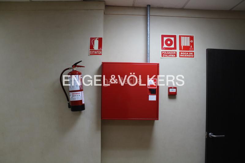 Foto d2818cc1-ed0d-443a-915f-1a43c99bc917. Capannone industriale in Mas Rampinyo - Montcada Nova - Carrerada Montcada i Reixac