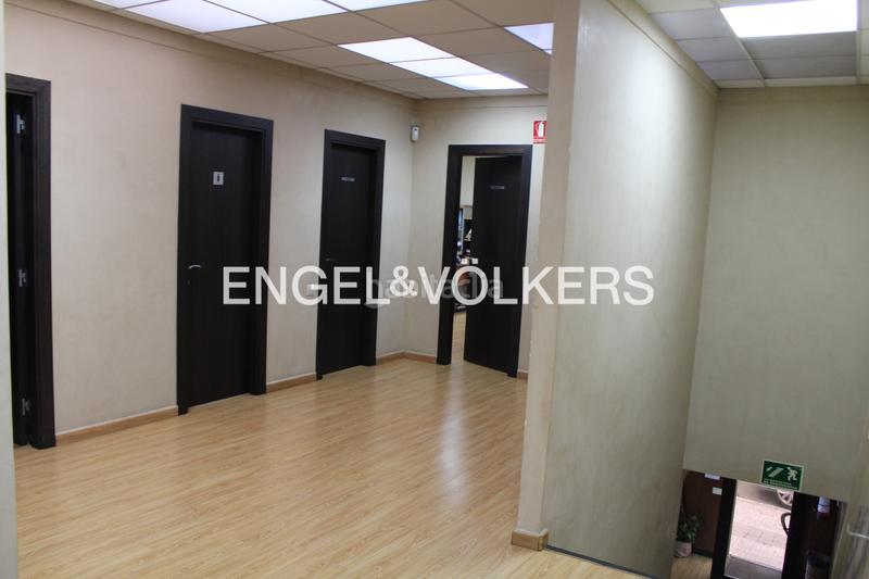 Foto d3157970-dc02-4945-992c-c74b6369a7d6. Capannone industriale in Mas Rampinyo - Montcada Nova - Carrerada Montcada i Reixac