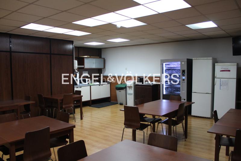 Foto ec076722-383c-4bbd-abc4-5f9c80fecb54. Capannone industriale in Mas Rampinyo - Montcada Nova - Carrerada Montcada i Reixac