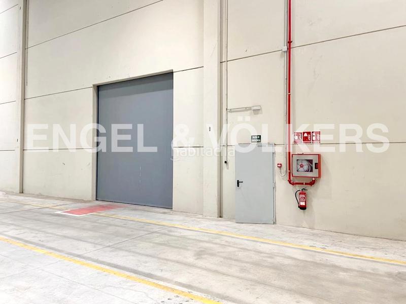 Foto 5d8bb52c-e7c7-4bae-be00-462844030622. Alquiler nave industrial parque logístico en Valls