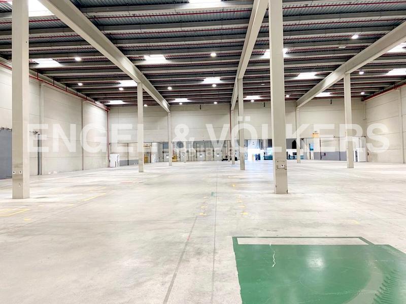 Foto c76a3fe9-c2e0-42b8-b1d8-0d54d0df13a2. Alquiler nave industrial parque logístico en Valls