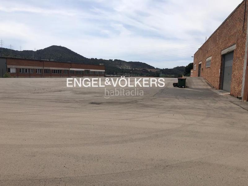 Foto 22f1598b-a85e-43ed-af67-6df4fe51a684. Industrial building in Centre Rubí