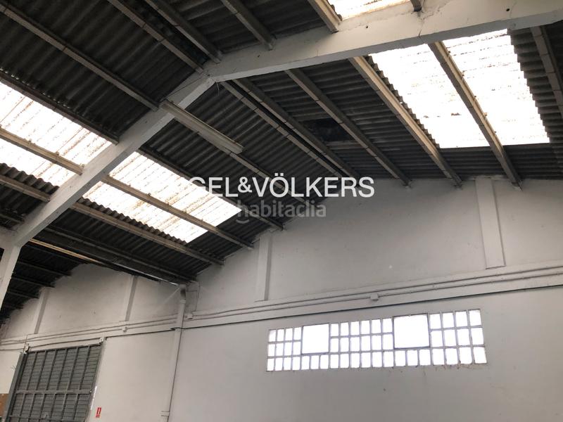 Foto 2976465f-512e-4a11-a55f-db4d3b4f4dbe. Industrial building in Centre Rubí