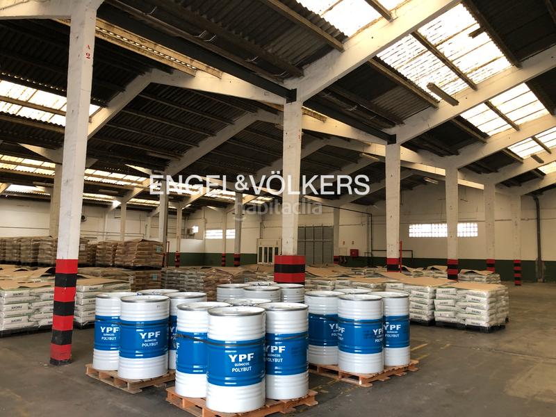 Foto 9d0cfc91-b6b0-4352-acc6-499978b6b7f6. Industrial building in Centre Rubí
