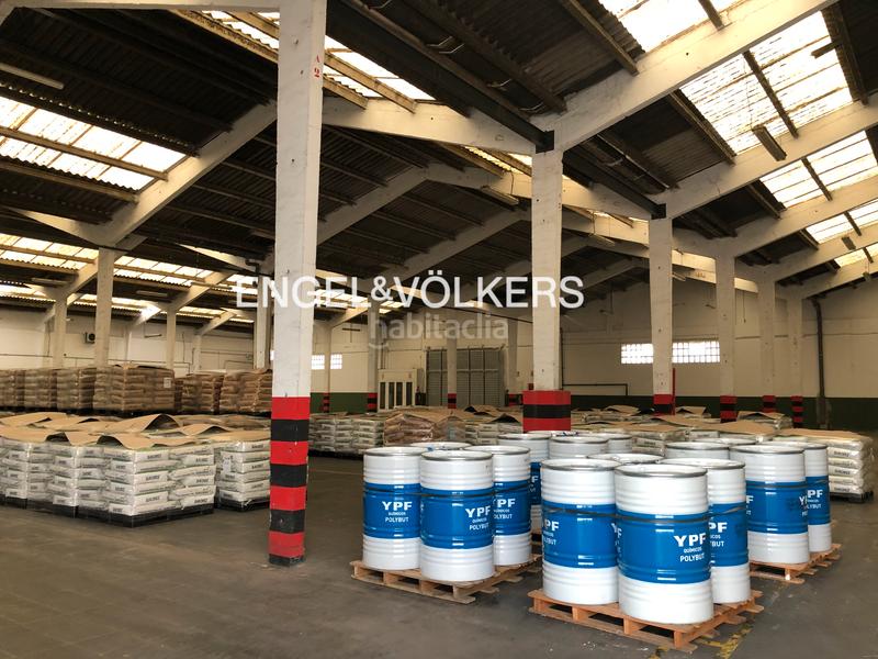 Foto e899e39d-6069-4de4-9f69-8ff9200b318c. Industrial building in Centre Rubí