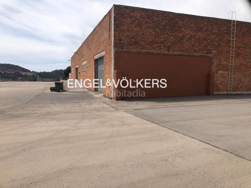 Foto ef171cc3-dc5e-42a2-985c-0302e9da4a1c. Industrial building in Centre Rubí