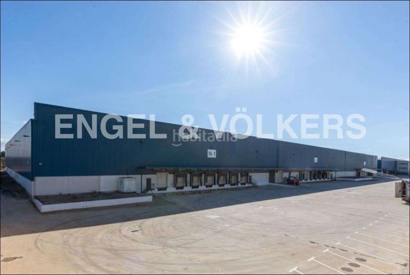 Foto 60945813-ab1c-42cd-b2c5-5ed3f4857261. Rent industrial building in Valls