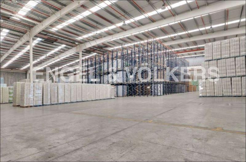 Foto ed3be485-a9ed-41c8-a180-005d715ff03b. Rent industrial building in Valls
