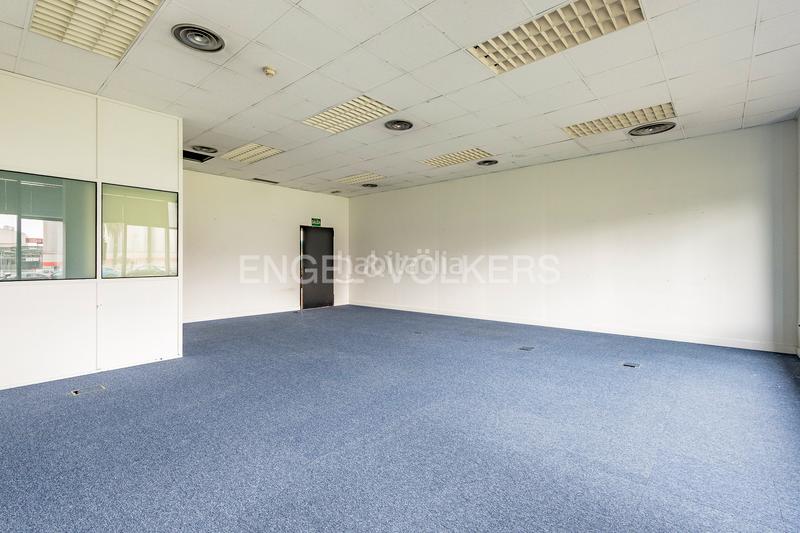 Foto bd268d8d-5fc9-4a1b-85cb-53fe5feee63d. Alquiler oficina s con mucha luz natural en mas blau en Prat de Llobregat (El)