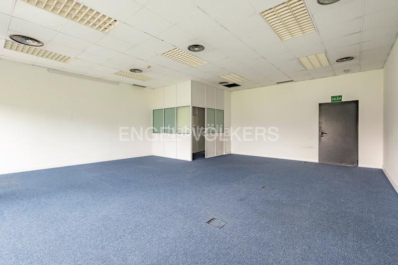 Foto 4c941531-506e-4c80-92b3-987b165f5924. Location bureau avec parking dans Zona Industrial Prat de Llobregat (El)