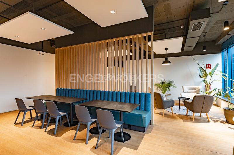 Foto 7312559b-fbc8-419a-9d9b-b26d1a30ee86. Rent office space with parking in Zona Industrial Prat de Llobregat (El)