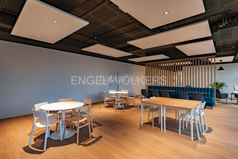 Foto 9bdeaff6-c900-4520-860f-545ecc367c54. Rent office space with parking in Zona Industrial Prat de Llobregat (El)