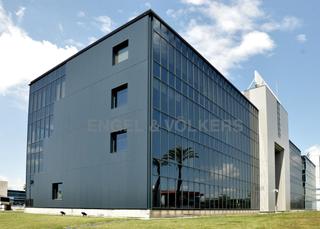 Rent Office space in Zona Industrial. Oficinas con mucha luz natural en mas blau