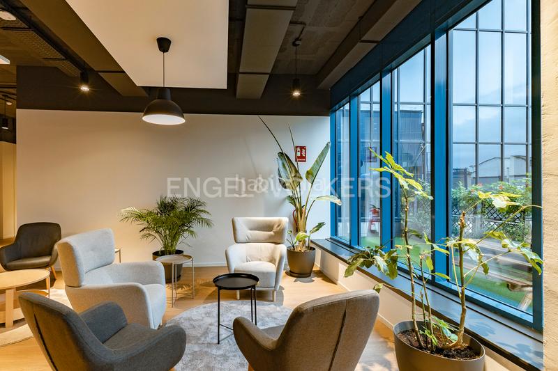 Foto ad8062ac-7b11-499a-adc6-0b9d3ad8e1cc. Rent office space with parking in Zona Industrial Prat de Llobregat (El)