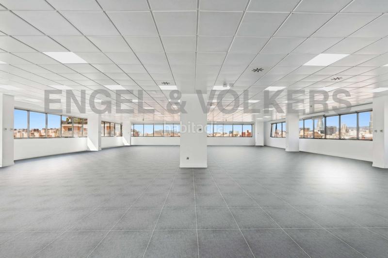 Foto dfe82f21-5d3f-4155-9197-c9da4d2ec5ba. Rent office space with parking in Diagonal Mar i el Front Marítim del Poblenou Barcelona