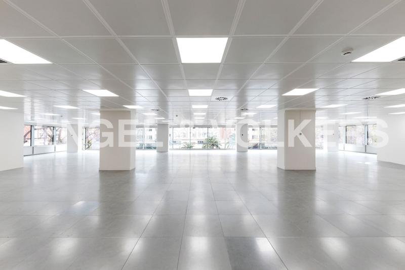 Foto ea7c1137-c55e-480e-b3e8-99f4ee3aec50. Location bureau avec parking dans Barri de les Corts Barcelona