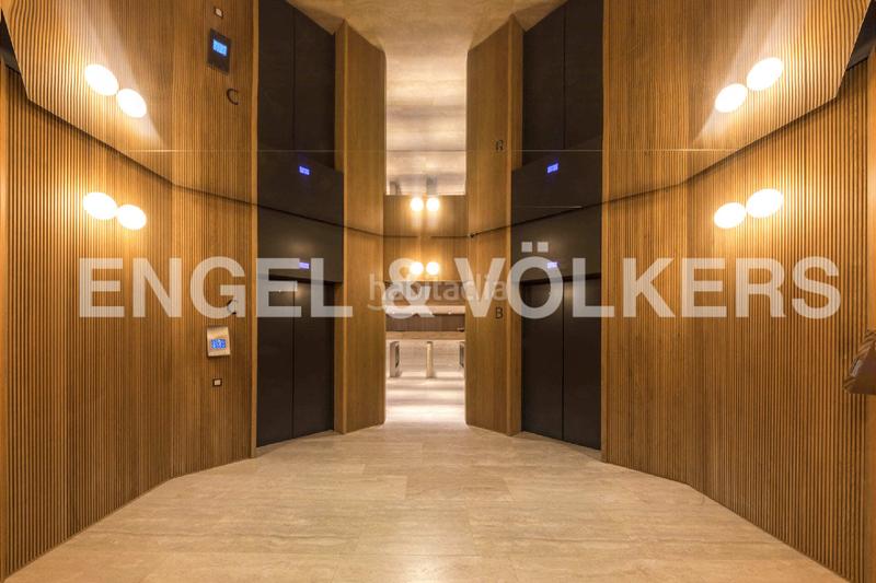 Foto e8b558ec-f2b1-4104-abd4-1c785b4d17c7. Miete büro mit parking in Barri de les Corts Barcelona