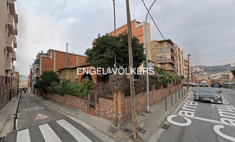 Foto 3cf85e88-f5d5-4cba-b4f8-dea1d73f2de3. Residential plot in Centre Santa Coloma de Gramenet