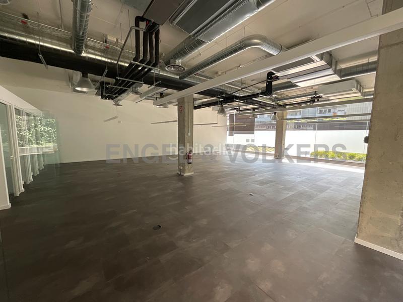 Foto f43ea2bd-0421-4fbe-a947-2dd5c9d167e7. Affitto ufficio con parcheggio in Poblenou Barcelona