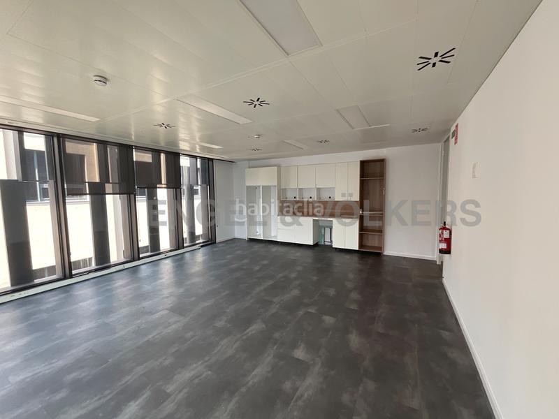 Foto 8da9bd07-59ff-4ebe-896f-26f8ce90a3a2. Alquiler oficina s con terraza en 22 en Poblenou Barcelona