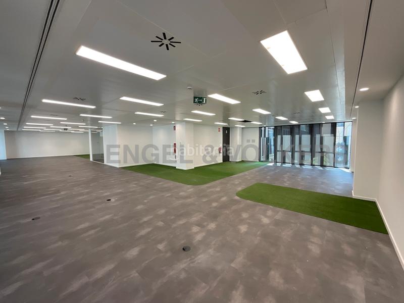Foto 55615750-7b4d-4916-9f21-e238befe02d8. Rent office space with parking in Poblenou Barcelona