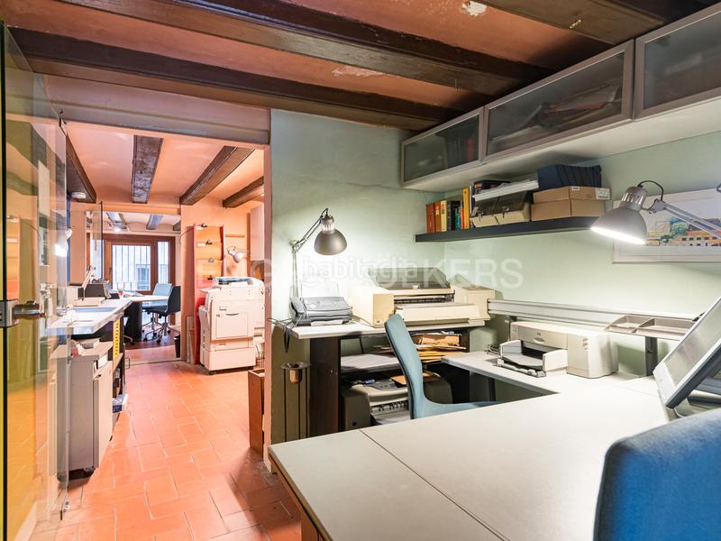 Foto df14f5df-d23a-4dfc-a2a0-cba46df96b8d. Locale commerciale in Gòtic Barcelona