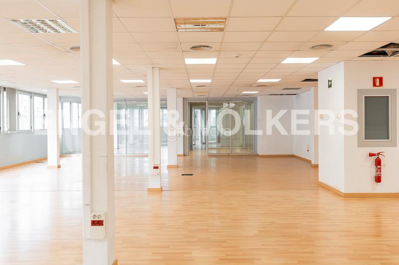 Foto f583f3f2-6fa5-4082-a2e7-c630dc4d02b8. Location bureau avec parking dans Sant Gervasi - Galvany Barcelona