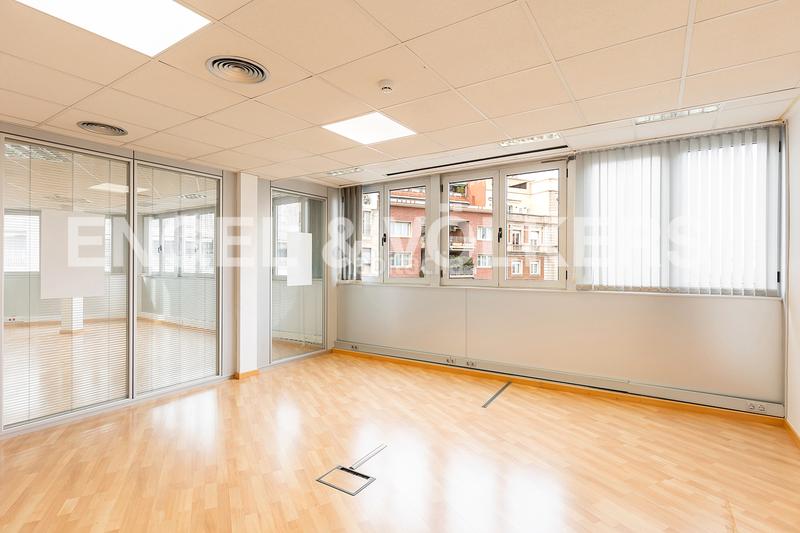 Foto 6662440b-a4e2-4e78-8515-1c850c7dc23a. Rent office space with parking in Sant Gervasi - Galvany Barcelona