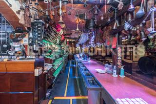 Local Comercial a Calella. Conjunto de local comercial a pie de calle con actividad de tave