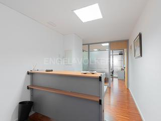 Miete Büro in Barri de les Corts. Luminosa oficina en las corts