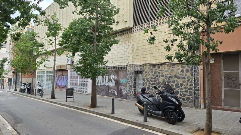 Foto 5b86ed75-f6a3-4042-80b2-d6cd5bcb96aa. Local comercial a Sant Andreu de Palomar Barcelona