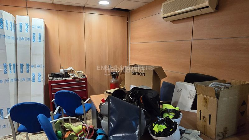 Foto c38b31cd-ef26-41e3-9ccd-86a4c838afb7. Local comercial a Sant Andreu de Palomar Barcelona