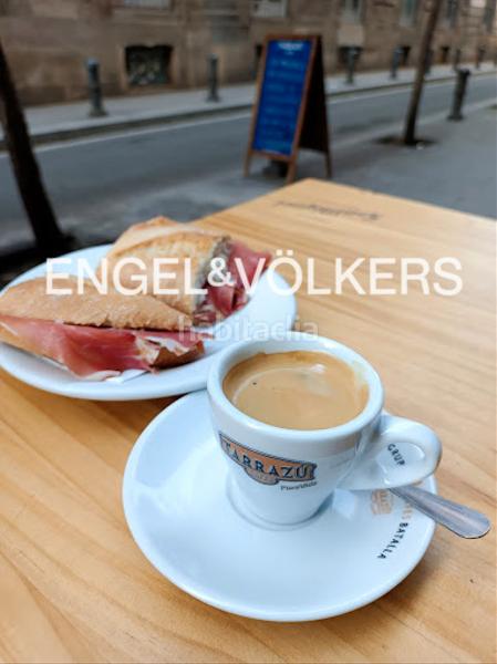 Foto 79a01363-7139-4a7e-9bc9-0b2a0135e000. Alquiler local comercial local en traspaso en la barceloneta en Barcelona